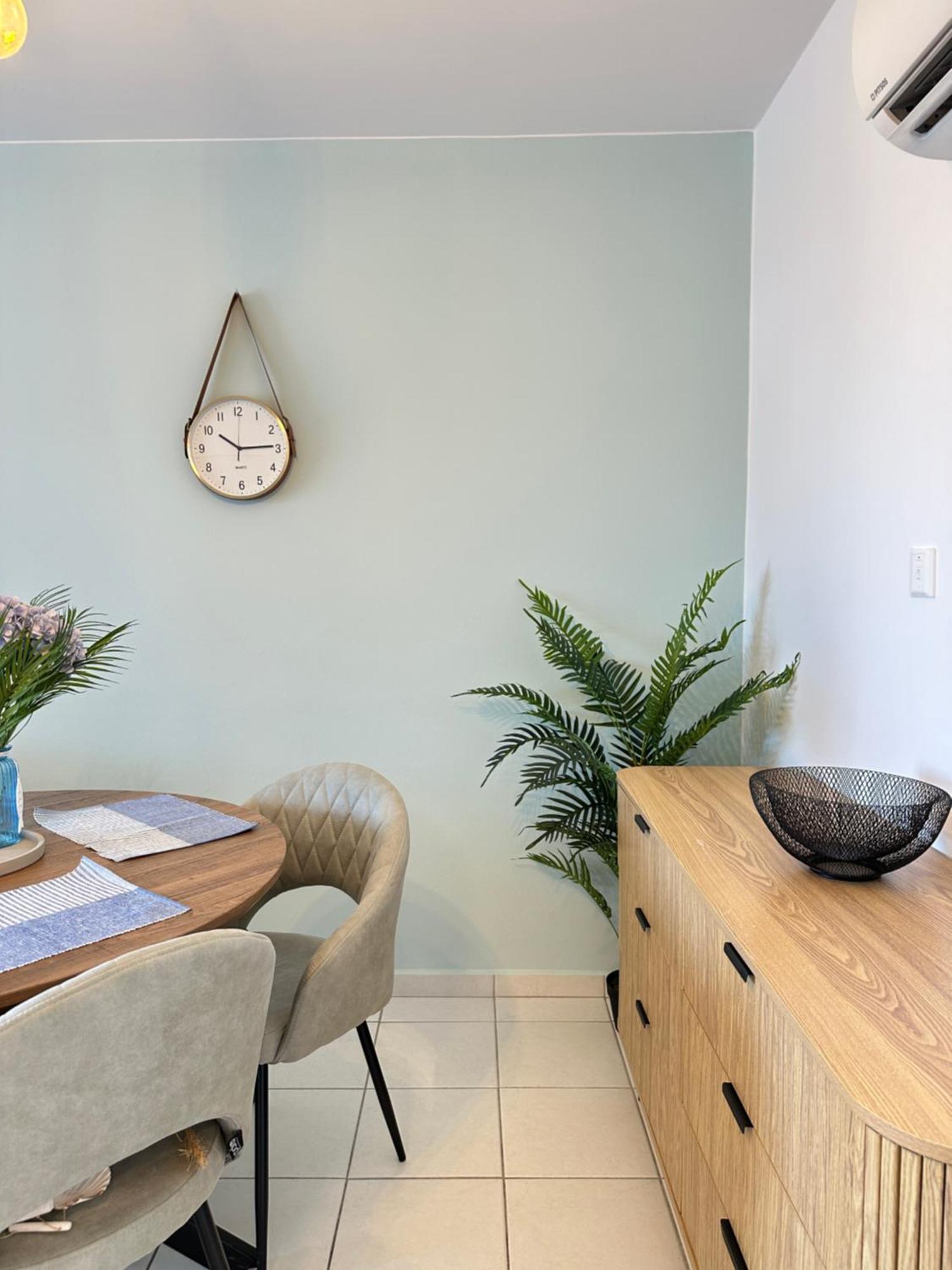 H&O Golden Sun Suite Paphos 外观 照片