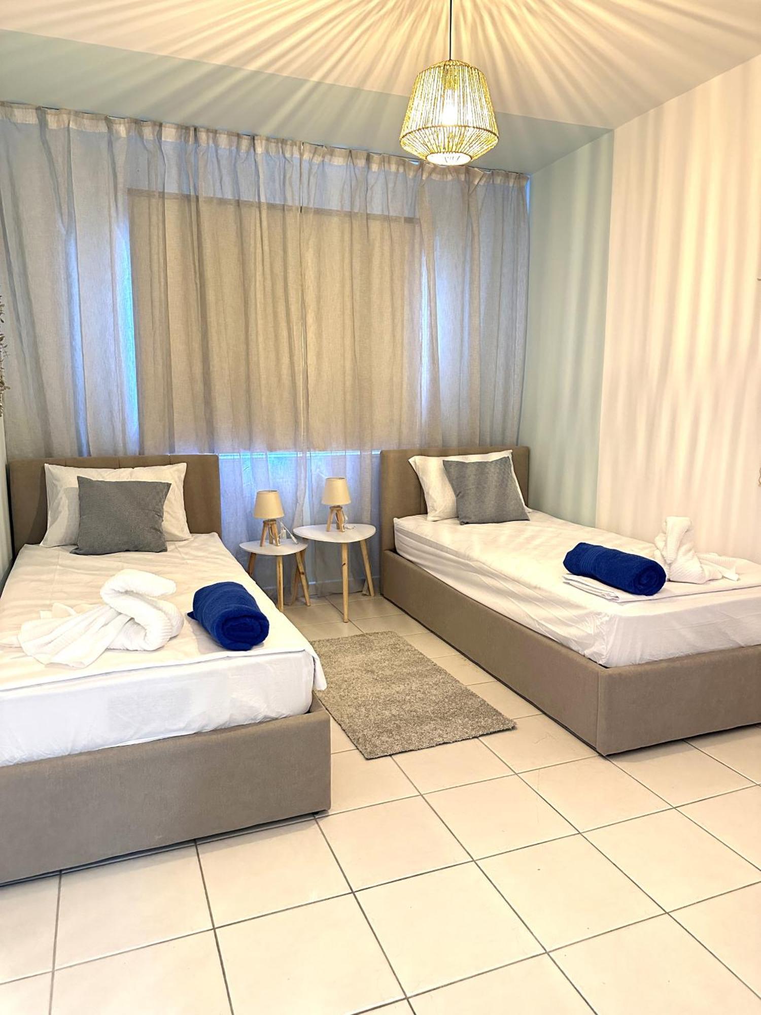 H&O Golden Sun Suite Paphos 外观 照片